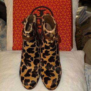 Preloved Tory Burch Leopard Print Ankle Boots